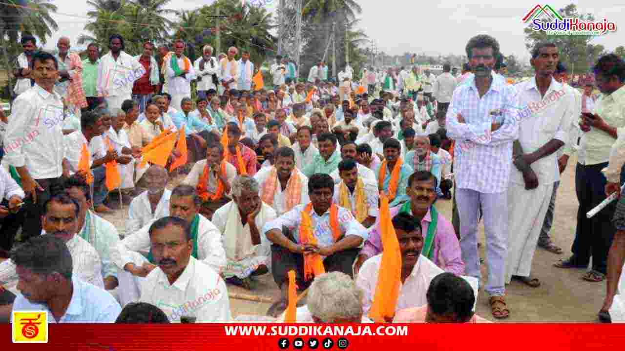 Farmer | ರಸ್ತೆಗೆ ಹಾಲು ಸುರಿದ ರೈತರು, ಕಾರಣವೇನು?